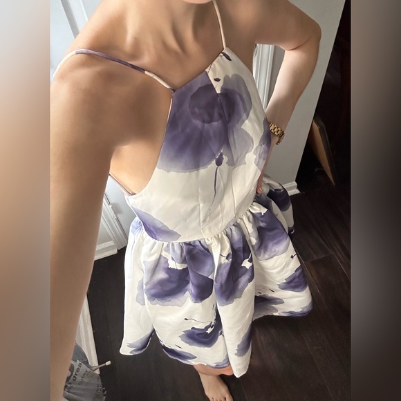 NWT Lulu’s Floral Dress - Picture 4 of 9